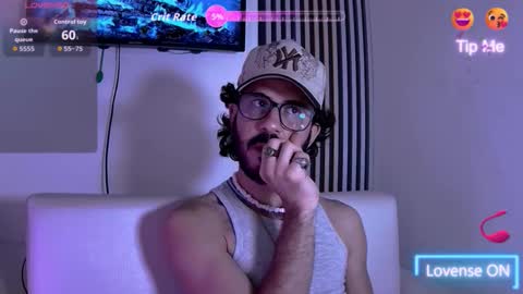 Snapshot of mike_parkerr chatting on 11/16/25, 02:22 Mike Parker online show from 11/16/25, 02:22