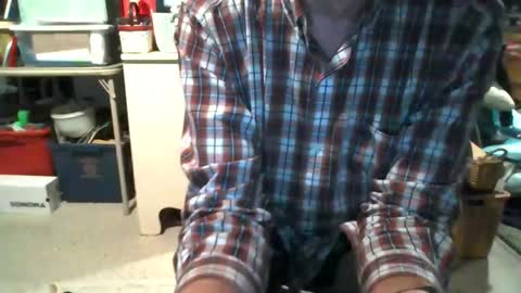 Snapshot of mikeb3200 chatting on 10/20/25, 10:43 mikeb3200 online show from 10/20/25, 10:43