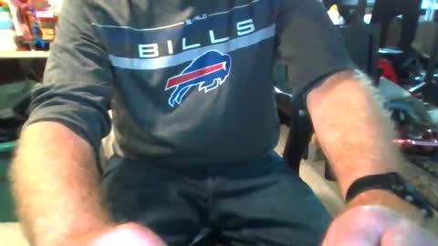 Snapshot of mikeb3200 chatting on 01/17/26, 06:11 mikeb3200 online show from 01/17/26, 06:11