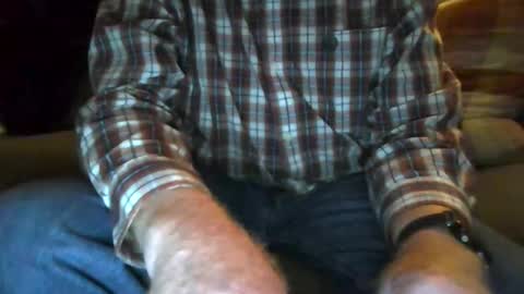 Snapshot of mikeb3200 chatting on 02/14/26, 02:19 mikeb3200 online show from 02/14/26, 02:19