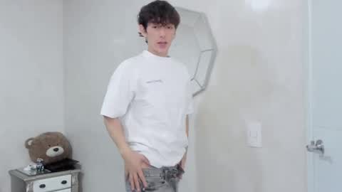 Snapshot of mikebelf4 chatting on 02/16/26, 10:17 Mikebelf4 online show from 02/16/26, 10:17