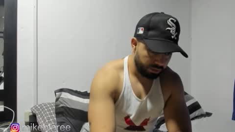 Snapshot of mikeblaree chatting on 10/28/25, 03:47 mikeblaree online show from 10/28/25, 03:47