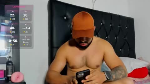 Snapshot of mikeblaree chatting on 12/22/25, 03:31 mikeblaree online show from 12/22/25, 03:31