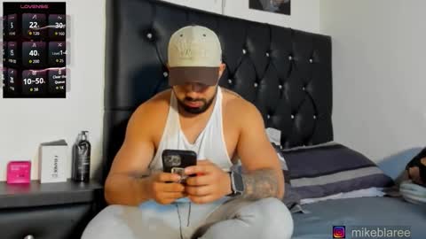 Snapshot of mikeblaree chatting on 02/17/26, 10:05 mikeblaree online show from 02/17/26, 10:05