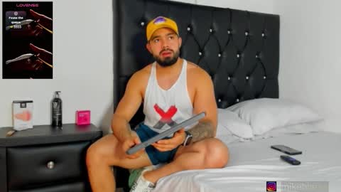 Snapshot of mikeblaree chatting on 02/18/26, 08:49 mikeblaree online show from 02/18/26, 08:49