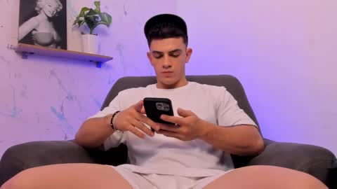 Snapshot of mikecooper_ chatting on 02/11/25, 11:32 Mike Cooper online show from 02/11/25, 11:32