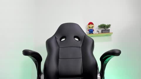 Snapshot of mikecooper_ chatting on 11/25/25, 03:06 Mike Cooper online show from 11/25/25, 03:06