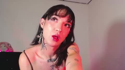 Snapshot of mikee_g chatting on 11/03/25, 03:30 ZARA BLARE online show from 11/03/25, 03:30