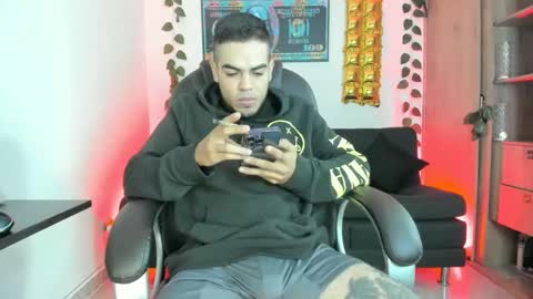 Snapshot of mikee_scooth chatting on 12/28/24, 10:25 mikee_scooth online show from 12/28/24, 10:25