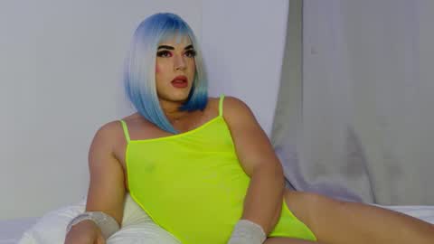 Snapshot of mikegaitan1 chatting on 11/11/25, 10:10 mikegaitan1 online show from 11/11/25, 10:10