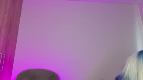 Snapshot of mikegaitan1 chatting on 02/14/26, 05:10 mikegaitan1 online show from 02/14/26, 05:10