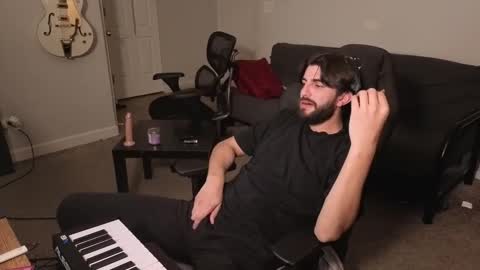 Snapshot of mikehawk1589 chatting on 03/03/26, 08:31 mikehawk1589 online show from 03/03/26, 08:31