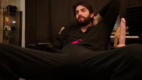 Snapshot of mikehawk1589 chatting on 03/16/26, 01:55 mikehawk1589 online show from 03/16/26, 01:55