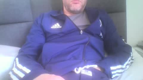 Snapshot of mikehockishuge9 chatting on 03/02/25, 01:49 mikehockishuge9 online show from 03/02/25, 01:49