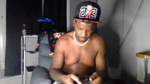 mike jones online show from 12/22/25, 01:57