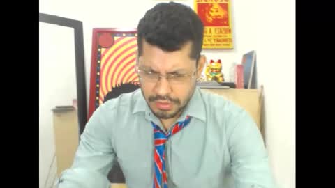 Snapshot of mikeriverx chatting on 09/16/25, 10:11 mikeriverx online show from 09/16/25, 10:11