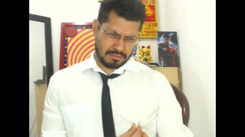 Snapshot of mikeriverx chatting on 09/27/25, 10:26 mikeriverx online show from 09/27/25, 10:26