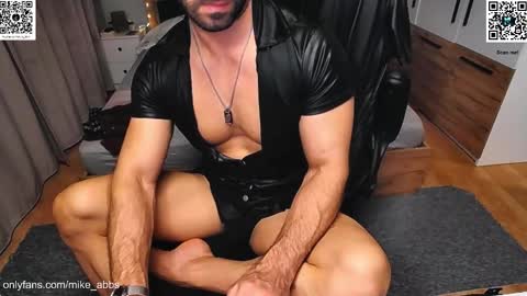 Mike    online show from 11/03/25, 08:54