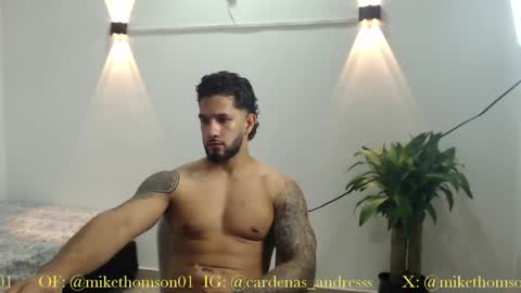 Snapshot of mikethomson01 chatting on 04/06/26, 02:53 Mike online show from 04/06/26, 02:53