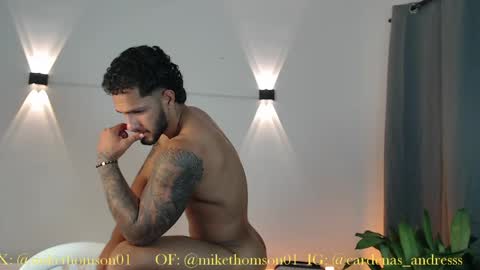 Snapshot of mikethomson01 chatting on 05/07/26, 02:17 Mike online show from 05/07/26, 02:17