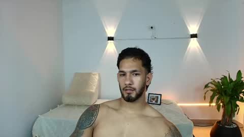Snapshot of mikethomson01 chatting on 05/29/26, 12:30 Mike online show from 05/29/26, 12:30