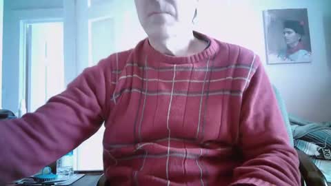 Snapshot of mikewulds chatting on 12/01/24, 04:40 Mike online show from 12/01/24, 04:40