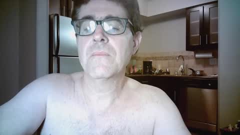 Snapshot of mikewulds chatting on 03/12/26, 01:12 Mike online show from 03/12/26, 01:12