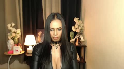 Snapshot of mikeyalawi03 chatting on 01/31/25, 11:46 Mistress MikeyAlawi online show from 01/31/25, 11:46