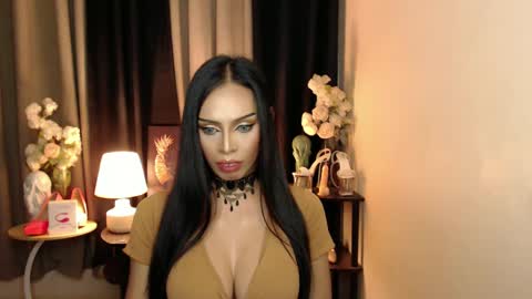 Mistress MikeyAlawi online show from 02/02/25, 02:24