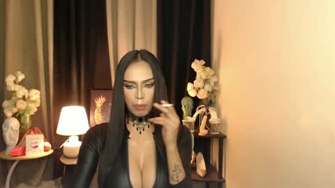 Mistress MikeyAlawi online show from 02/06/25, 11:54