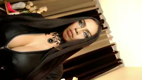 Mistress MikeyAlawi online show from 02/28/25, 02:31