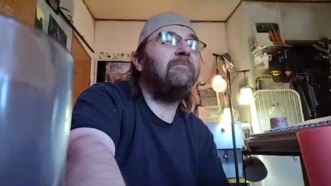 Snapshot of mikeylikesit38 chatting on 01/03/25, 07:18 Mikey online show from 01/03/25, 07:18