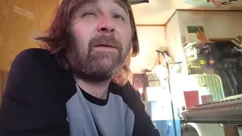 Snapshot of mikeylikesit38 chatting on 01/04/25, 12:05 Mikey online show from 01/04/25, 12:05