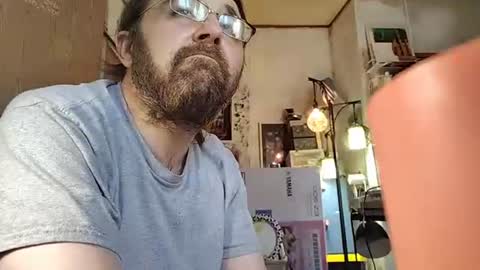 Snapshot of mikeylikesit38 chatting on 01/09/25, 04:06 Mikey online show from 01/09/25, 04:06