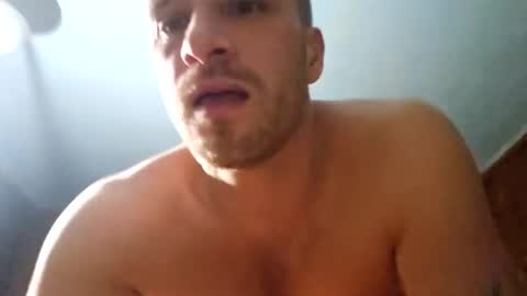 Snapshot of mikeylove92 chatting on 01/25/25, 05:51 Mikey b online show from 01/25/25, 05:51