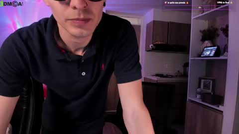 Snapshot of mikeyvioleta chatting on 04/03/26, 10:24 VIOLETAMIKE online show from 04/03/26, 10:24
