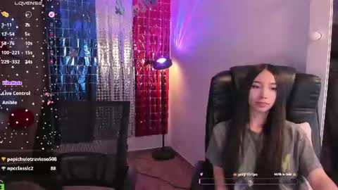 Snapshot of mikeyvioleta chatting on 07/23/26, 01:58 VIOLETAMIKE online show from 07/23/26, 01:58
