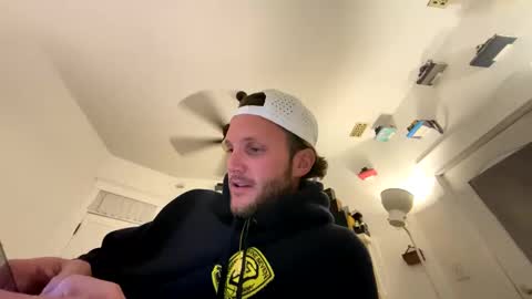 Snapshot of mikeywhite123 chatting on 01/31/25, 07:39 mikeywhite123 online show from 01/31/25, 07:39