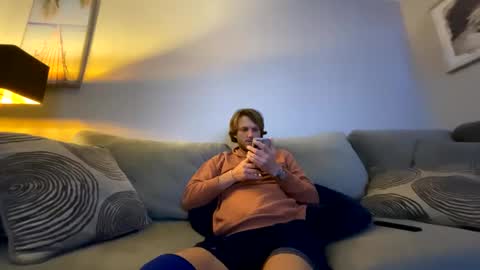 Snapshot of mikeywhite123 chatting on 03/05/25, 08:10 mikeywhite123 online show from 03/05/25, 08:10