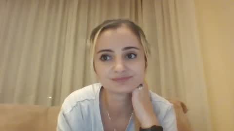 miki234809581 online show from 11/03/25, 09:05