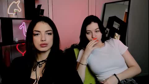 miki_ti online show from 11/20/25, 09:20