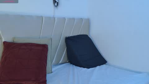 Mikoto Urb online show from 12/19/25, 08:27