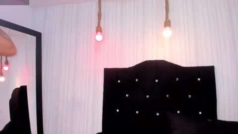   miku katsuragi  online show from 09/11/25, 11:27