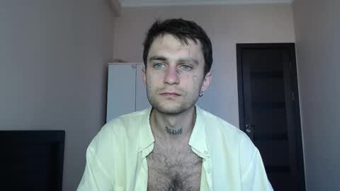 Snapshot of mikw63 chatting on 03/18/26, 06:16 Sin online show from 03/18/26, 06:16