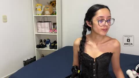 Mila and albert online show from 04/25/26, 11:35