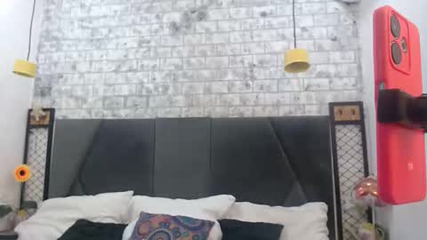 Snapshot of mila_adamss chatting on 10/02/25, 10:22 mila_adamss online show from 10/02/25, 10:22