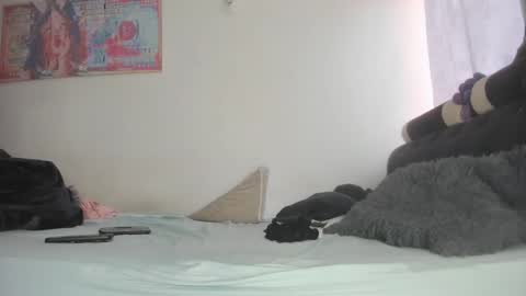 Mila Dash online show from 02/05/25, 11:55