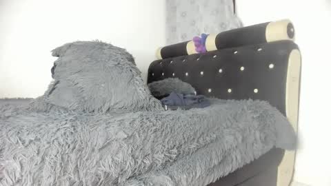 Mila Dash online show from 02/12/25, 04:44