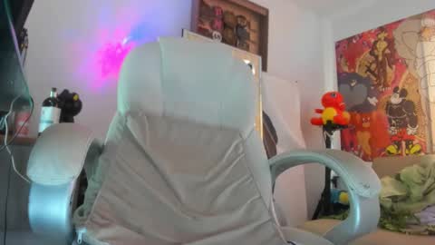 Mila Dash online show from 09/17/25, 02:08