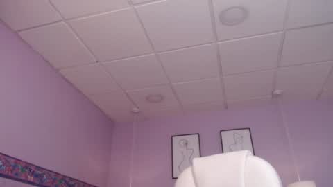 Mila  online show from 01/10/25, 10:57